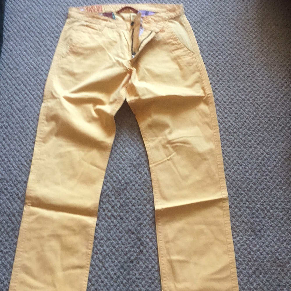 Dockers Lived In Khakis